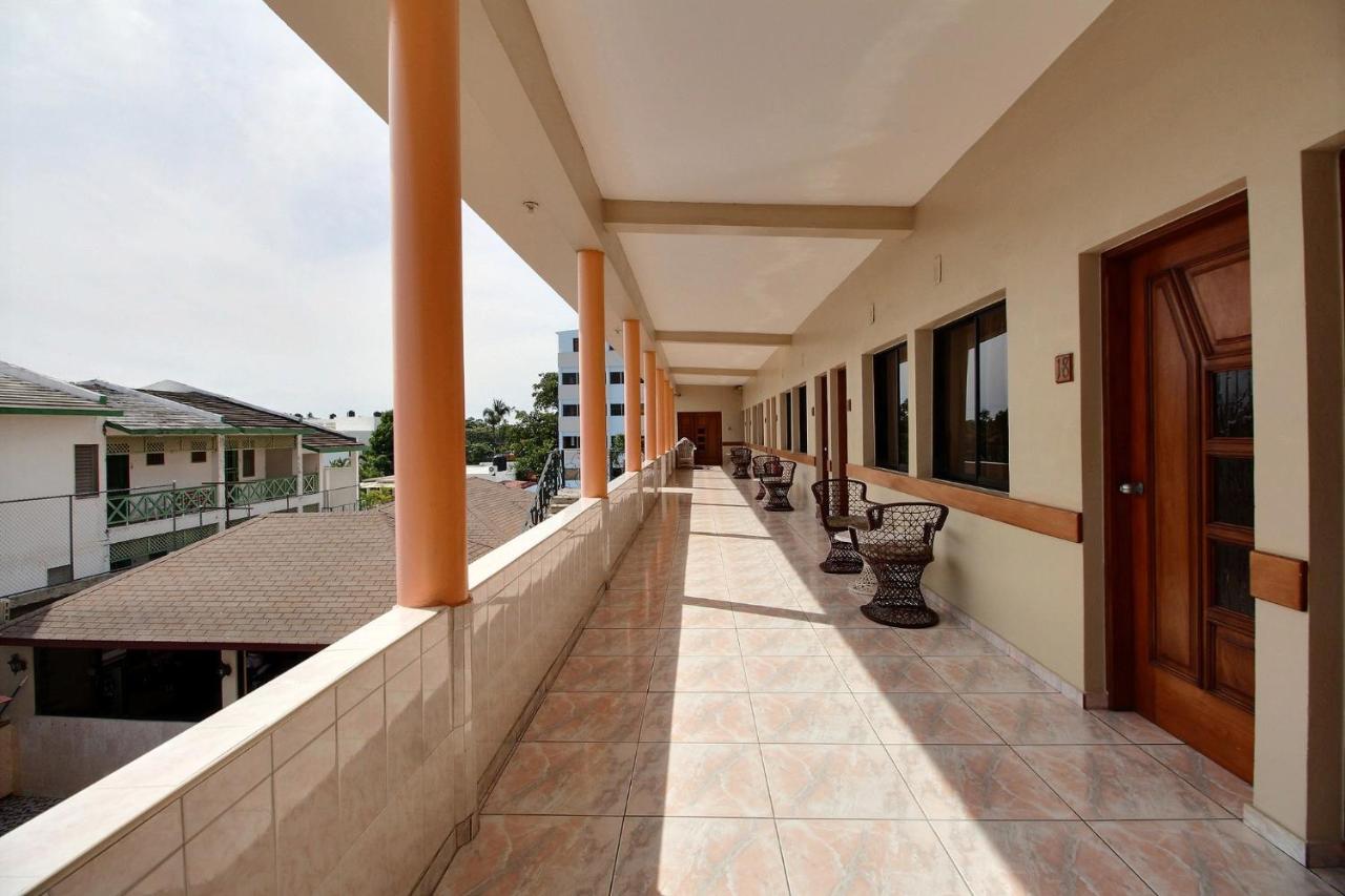 Hotel Garant & Suites Boca Chica Exterior photo